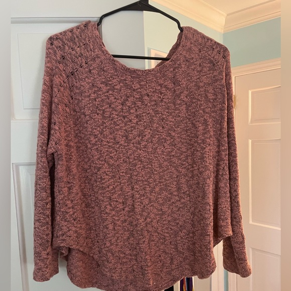 Urban Outfitters size XS women’s sweater - Picture 1 of 2